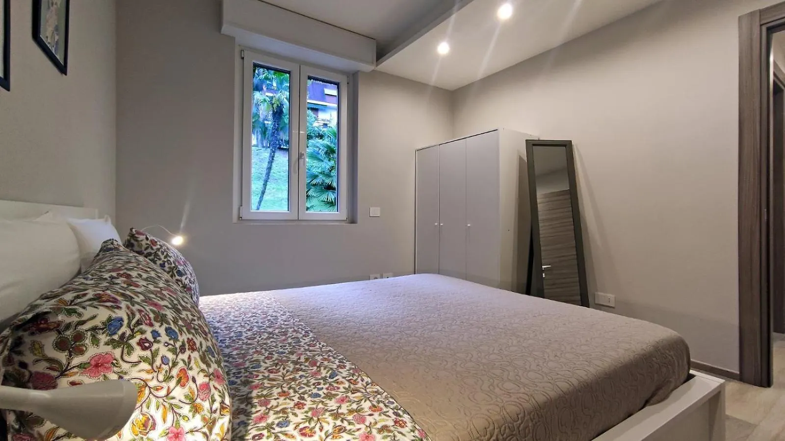 La Casa Di Giulia - Holiday Home Ranco İtalya