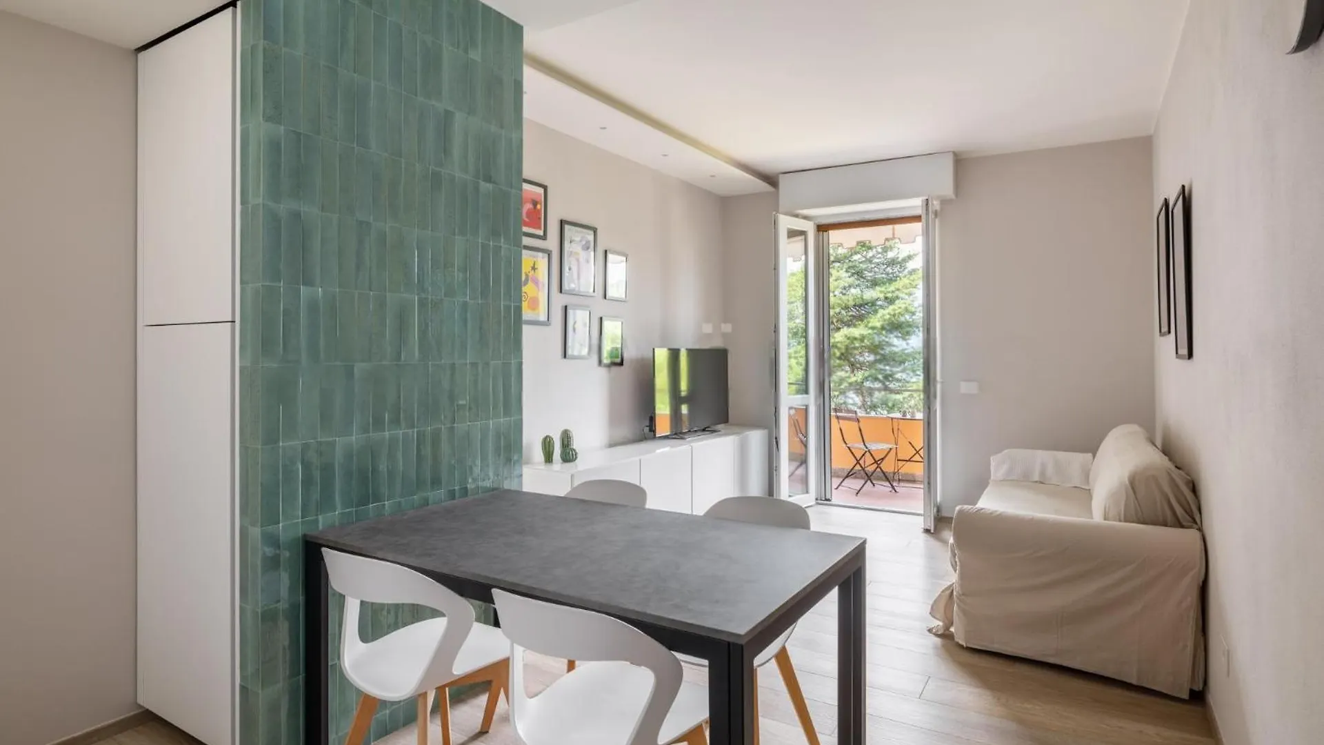 La Casa Di Giulia - Holiday Home Ranco Daire